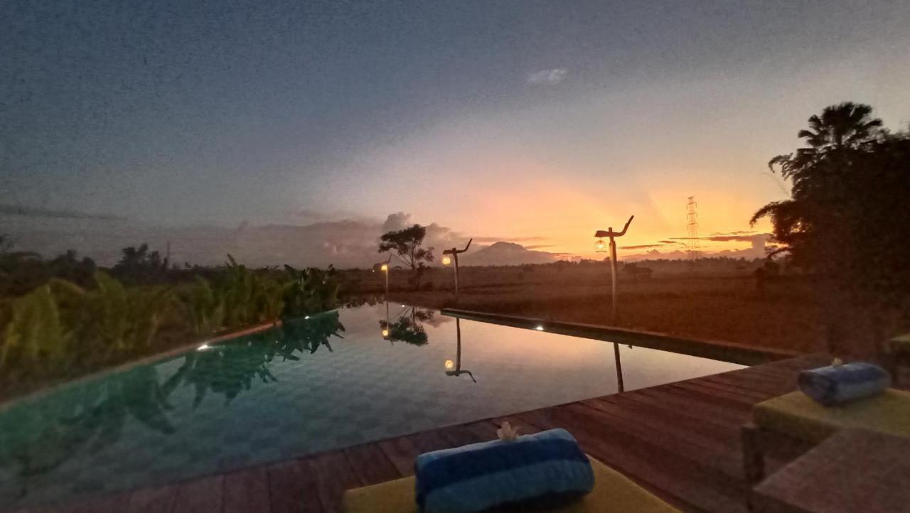 Maha Shanti Ubud Villa ภายนอก รูปภาพ