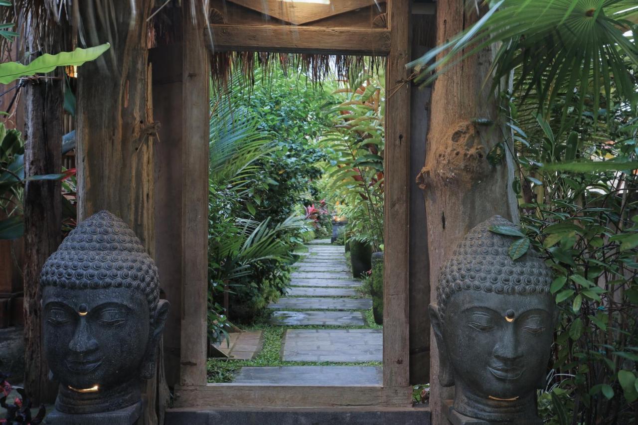 Maha Shanti Ubud Villa ภายนอก รูปภาพ